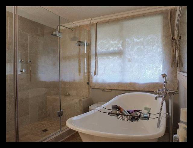 5 BEDROOM HOUSE FOR SALE IN LAKELAND ESTATE